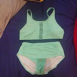 Two-piece high-waisted bathing suit never worn